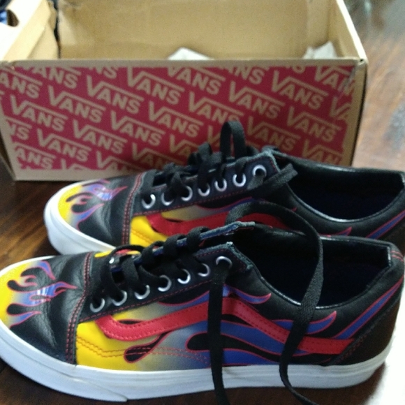 Vans Other - Vans Low-Top Sneakers in Black with Red and Purple Accents